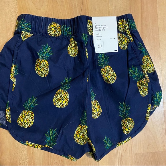 Gap Pineapple Shorts 3t - Picture 2 of 3